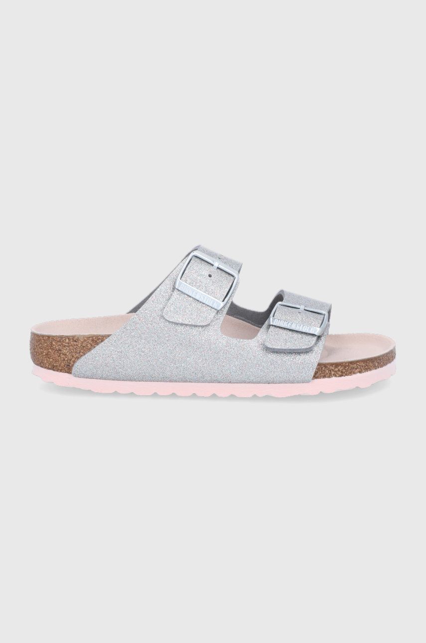 Papuci dama argintii Birkenstock de vara din piele intoarsa cu toc plat si talpa din guma