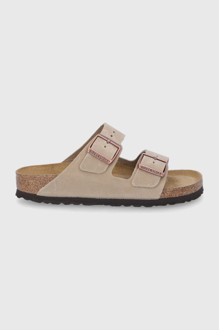 Papuci bej Birkenstock dama de vara din piele intoarsa  cu talpa sculptata Arizona