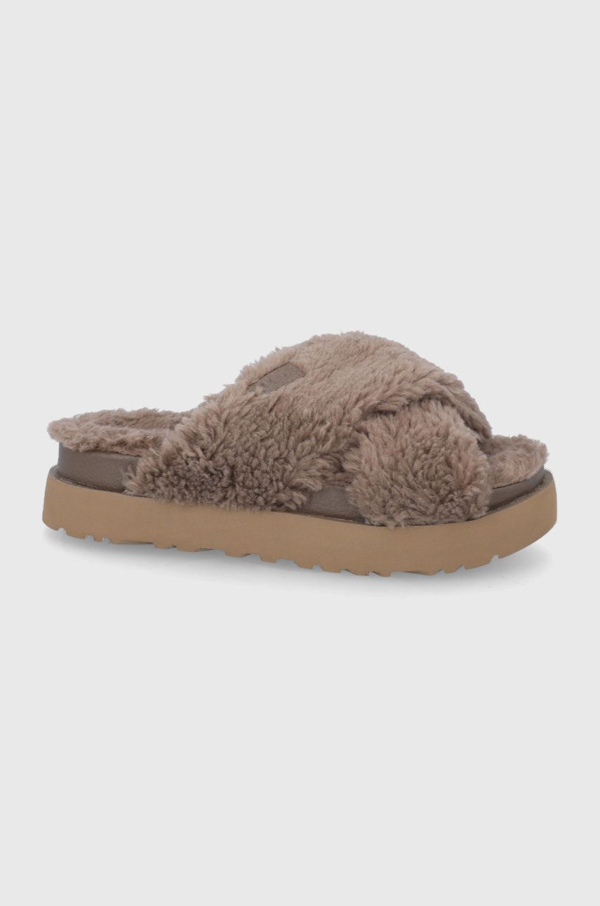 Papuci de casa maro Ugg dama  din material textil cu piele naturala  cu varf rotund Fuzz Sugar Cross Slide