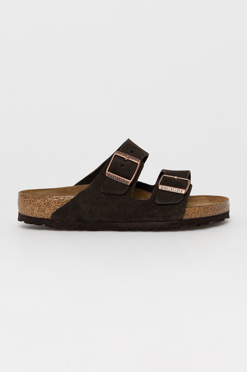 Papuci maro Birkenstock dama de vara din piele intoarsa  cu talpa din guma  online