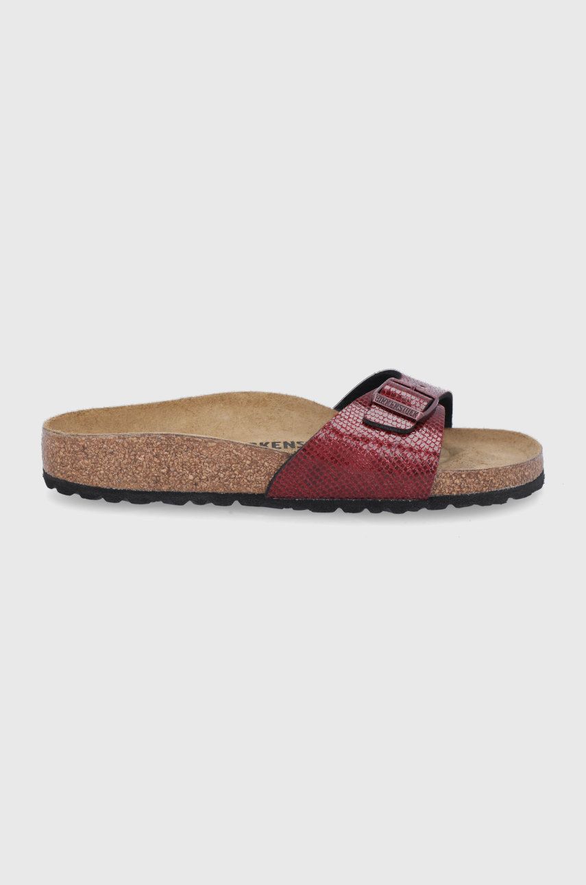 Papuci dama maro Birkenstock de zi din piele intoarsa cu toc plat si talpa din guma