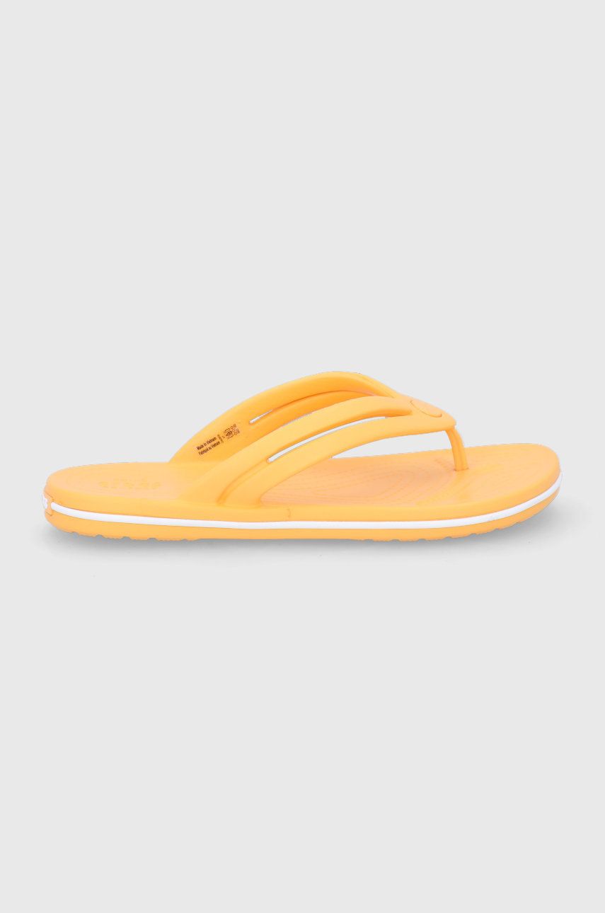 Slapi dama portocalii Crocs de plaja din material sintetic cu toc plat   online